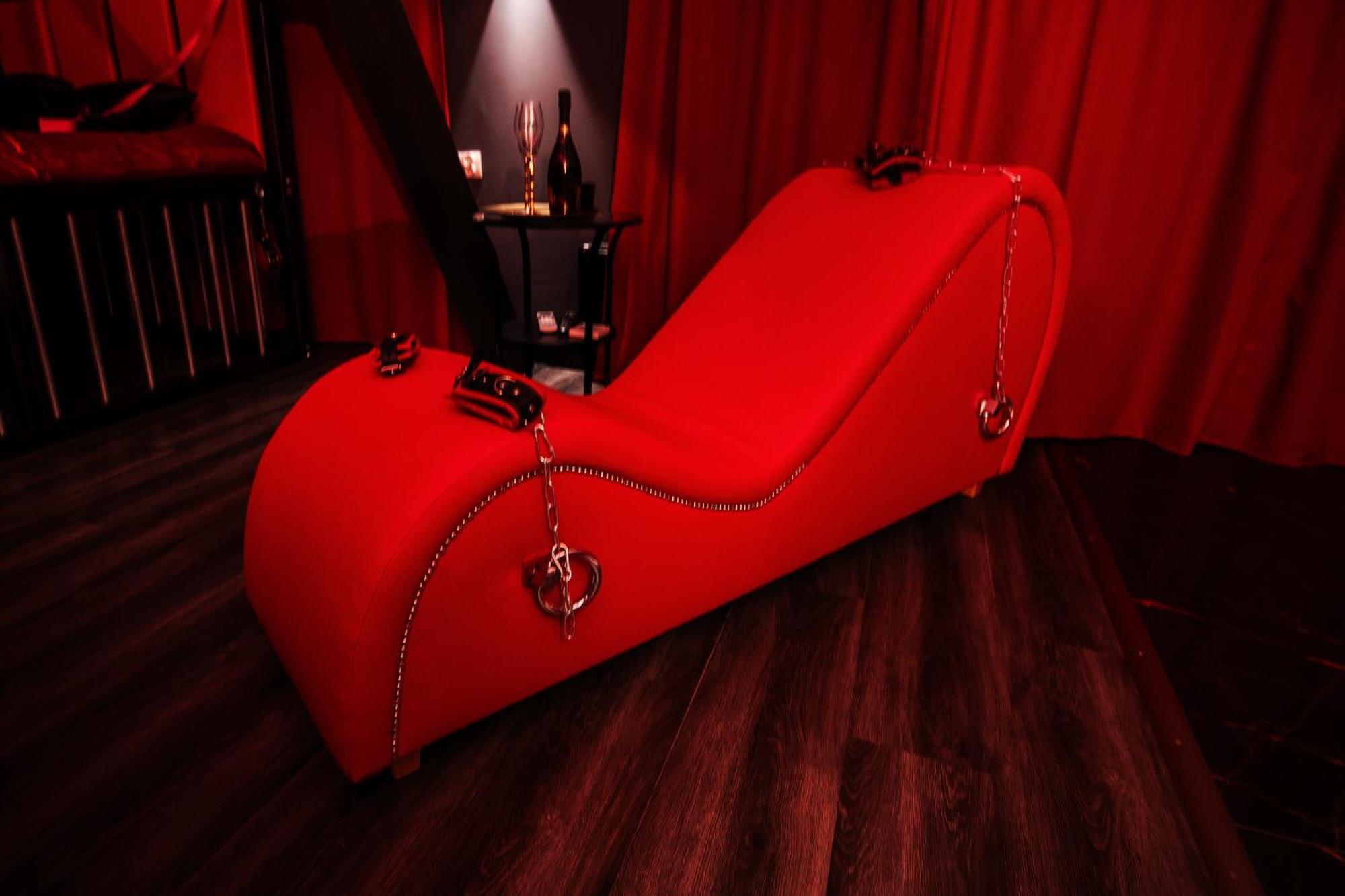 Red Palace Apartament Bdsm ビィドゴシュチュ エクステリア 写真