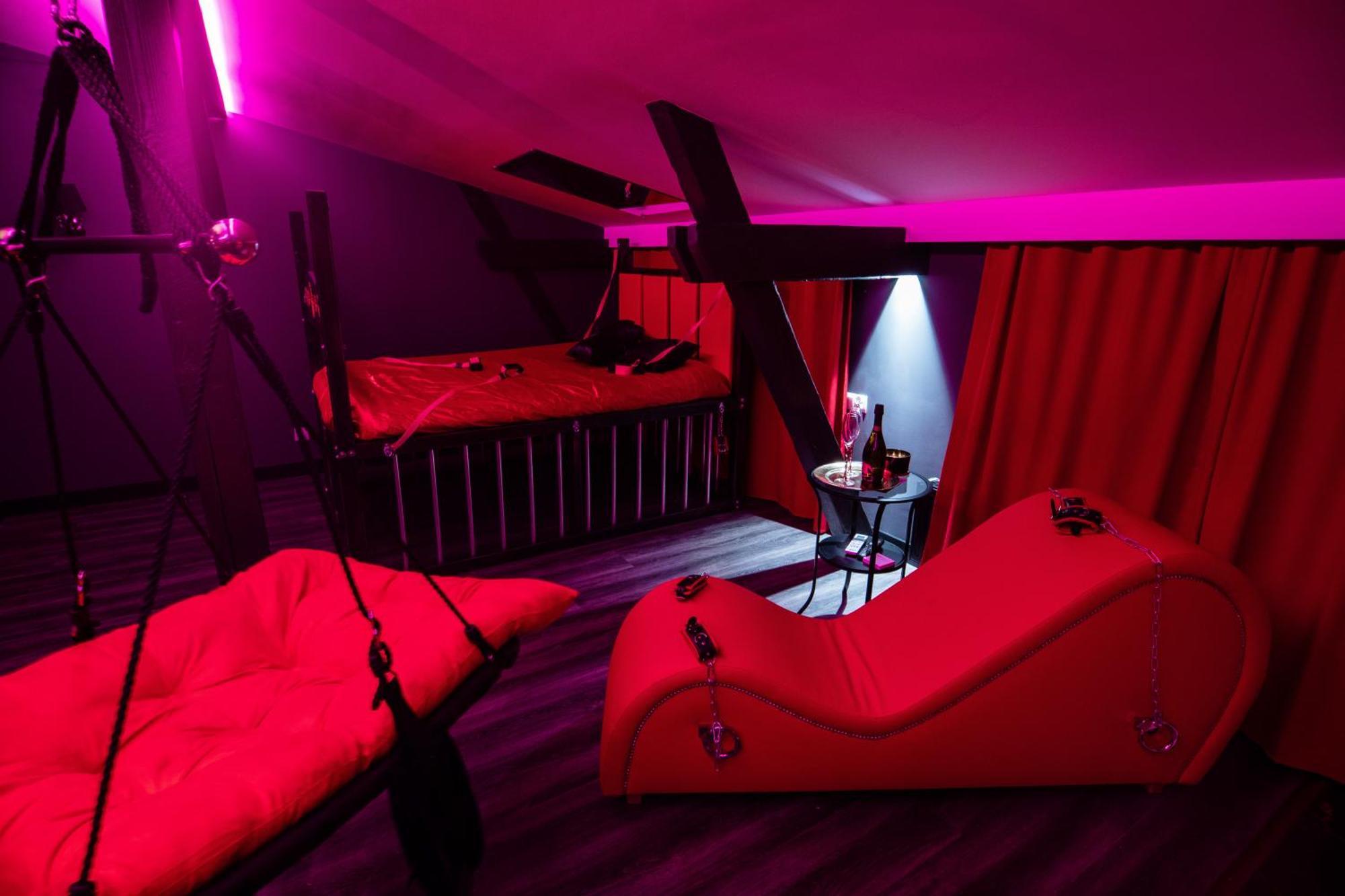Red Palace Apartament Bdsm ビィドゴシュチュ エクステリア 写真