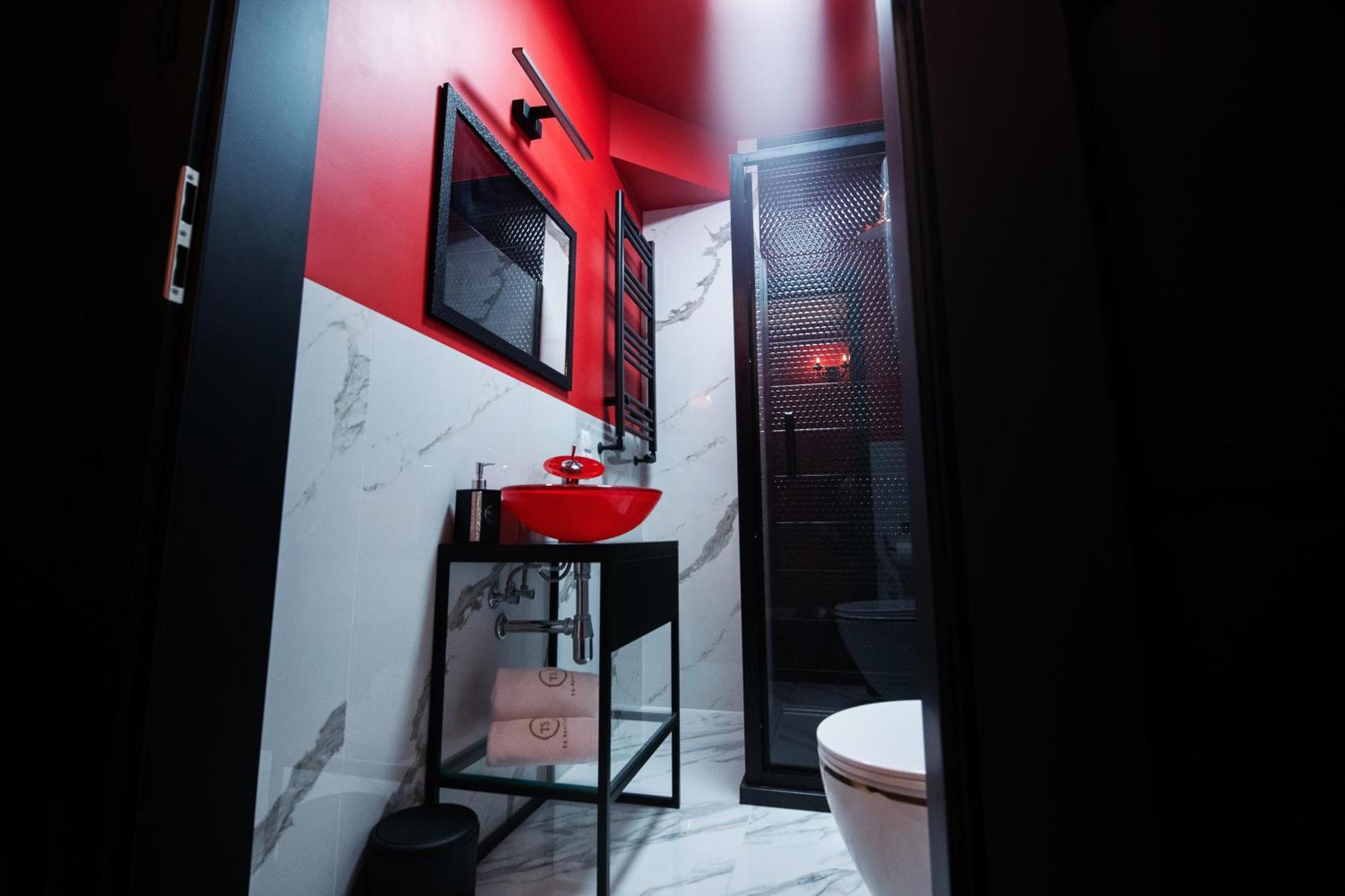 Red Palace Apartament Bdsm ビィドゴシュチュ エクステリア 写真