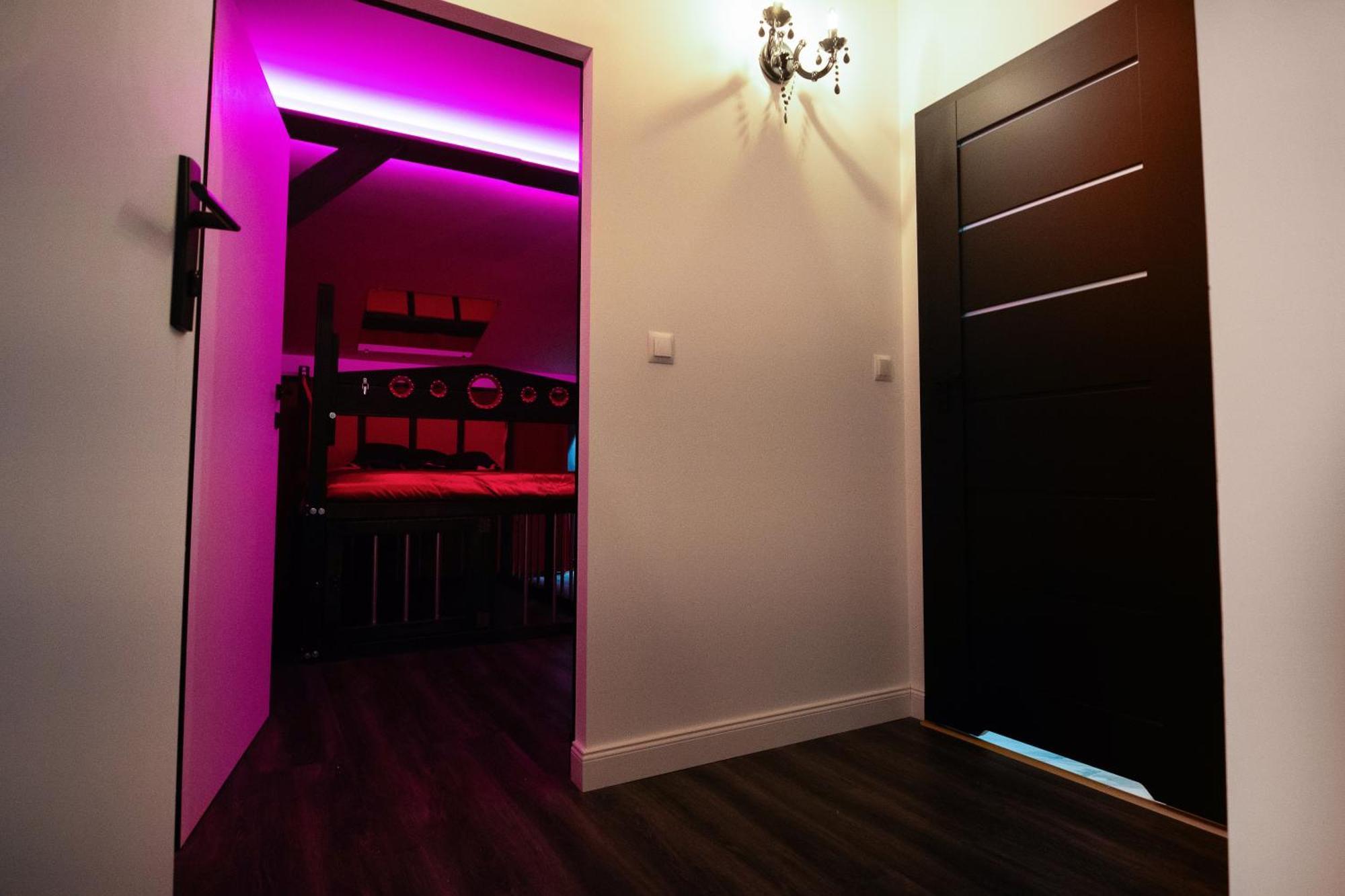Red Palace Apartament Bdsm ビィドゴシュチュ エクステリア 写真